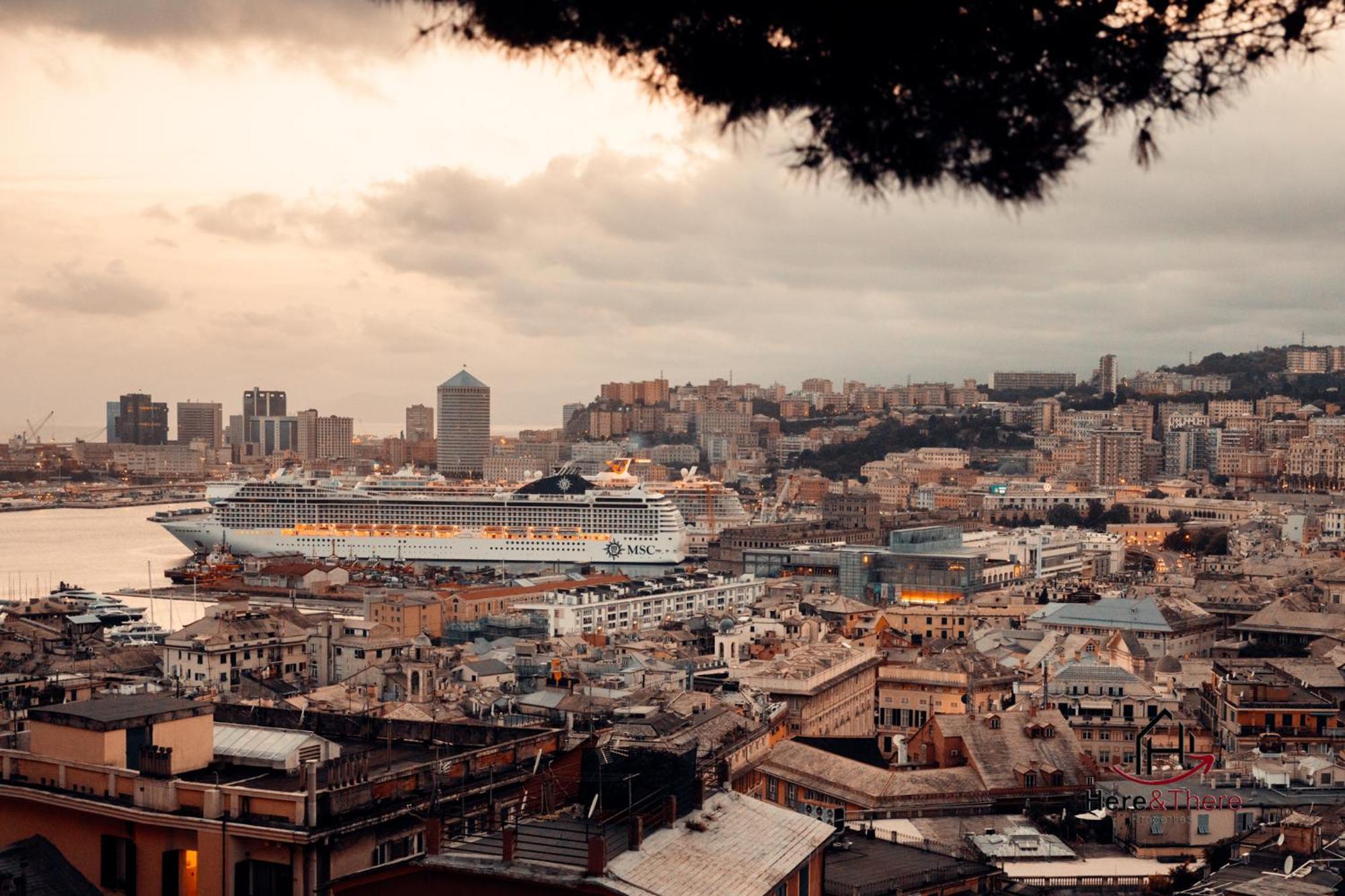 Centre Porto Antico 7min • Trains 4min Apartment Genua