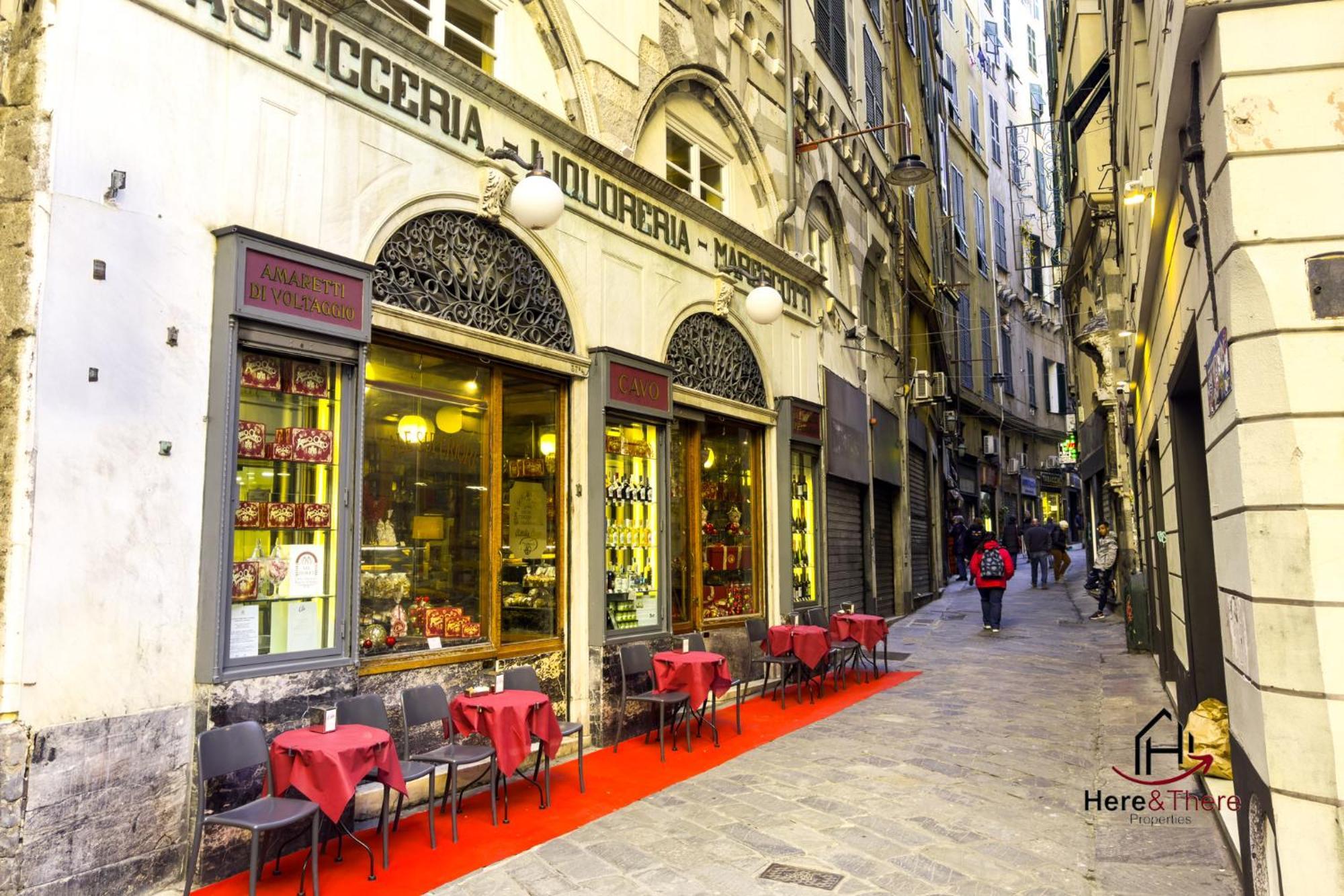 Centre Porto Antico 7min • Trains 4min Genua